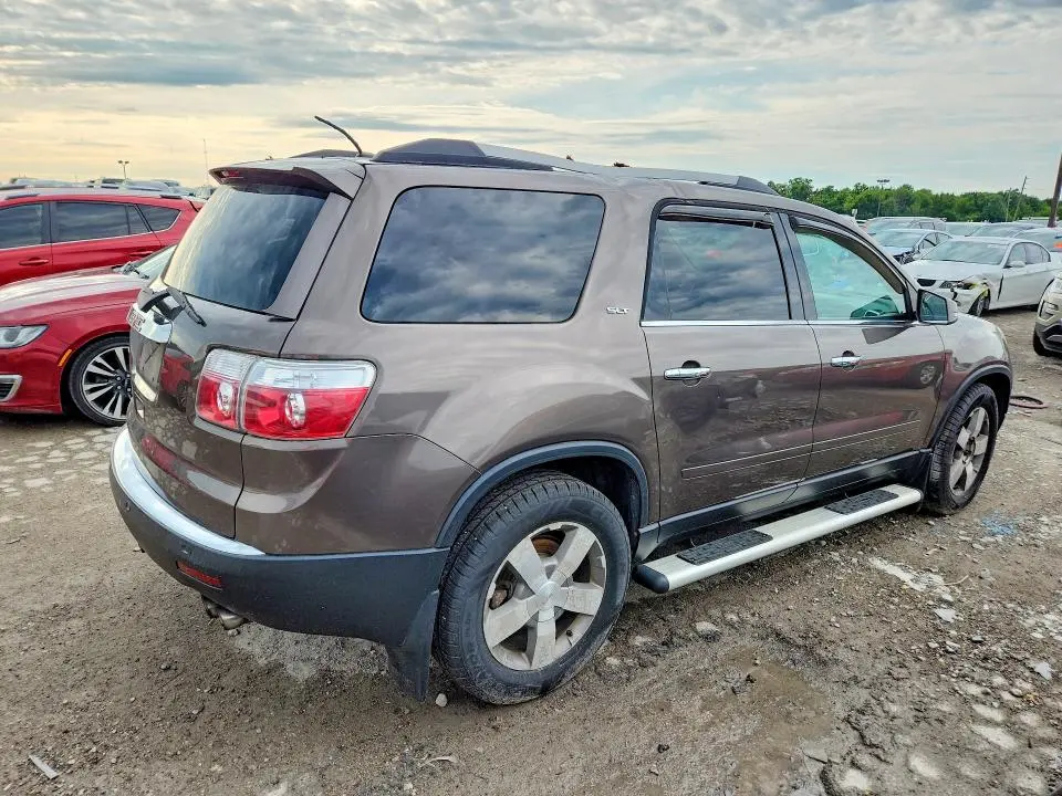 2011 GMC ACADIA SLT-2  
