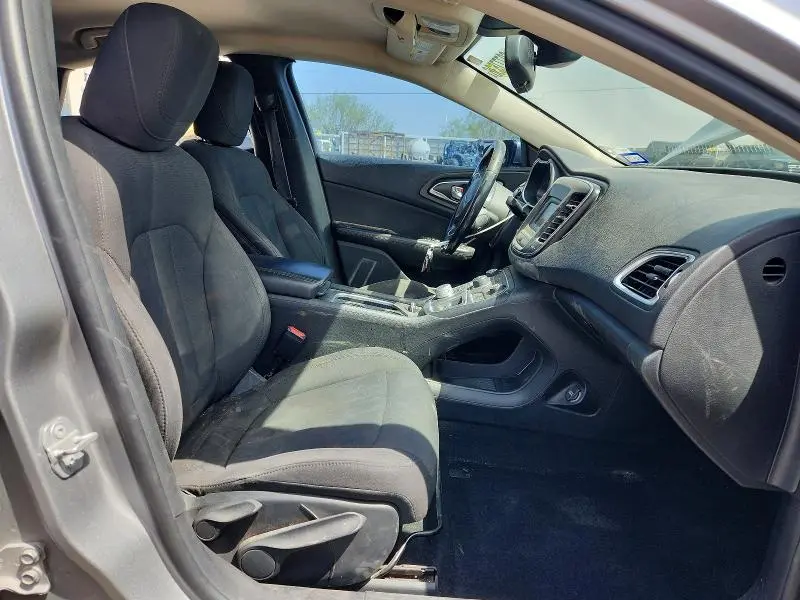 2016 CHRYSLER 200 LX  