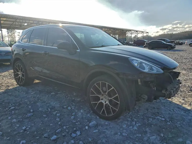 2013 PORSCHE CAYENNE   