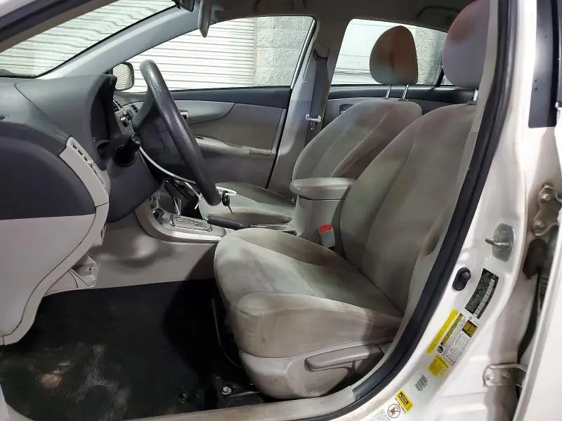 2011 TOYOTA COROLLA LE  