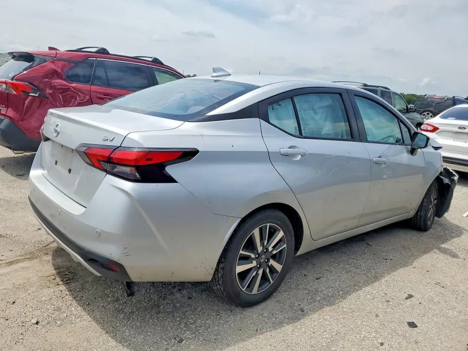 2021 NISSAN VERSA SV  