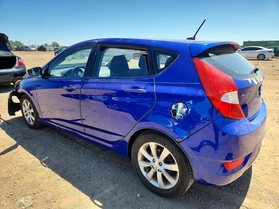 2012 HYUNDAI ACCENT SE  