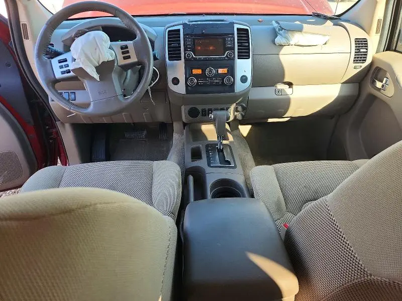 2016 NISSAN FRONTIER SV  