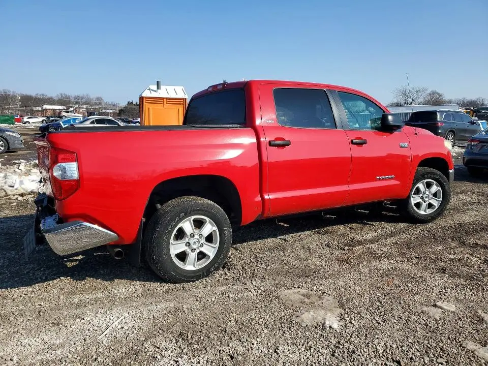 2016 TOYOTA TUNDRA CREWMAX SR5  