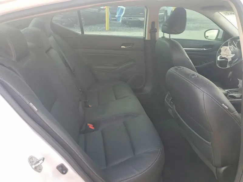 2023 NISSAN ALTIMA SL  