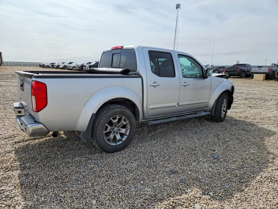2019 NISSAN FRONTIER SL  