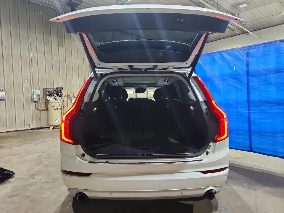 2018 VOLVO XC90 T5  