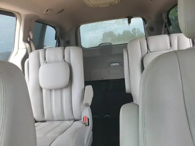 2013 CHRYSLER TOWN & COUNTRY TOURING  