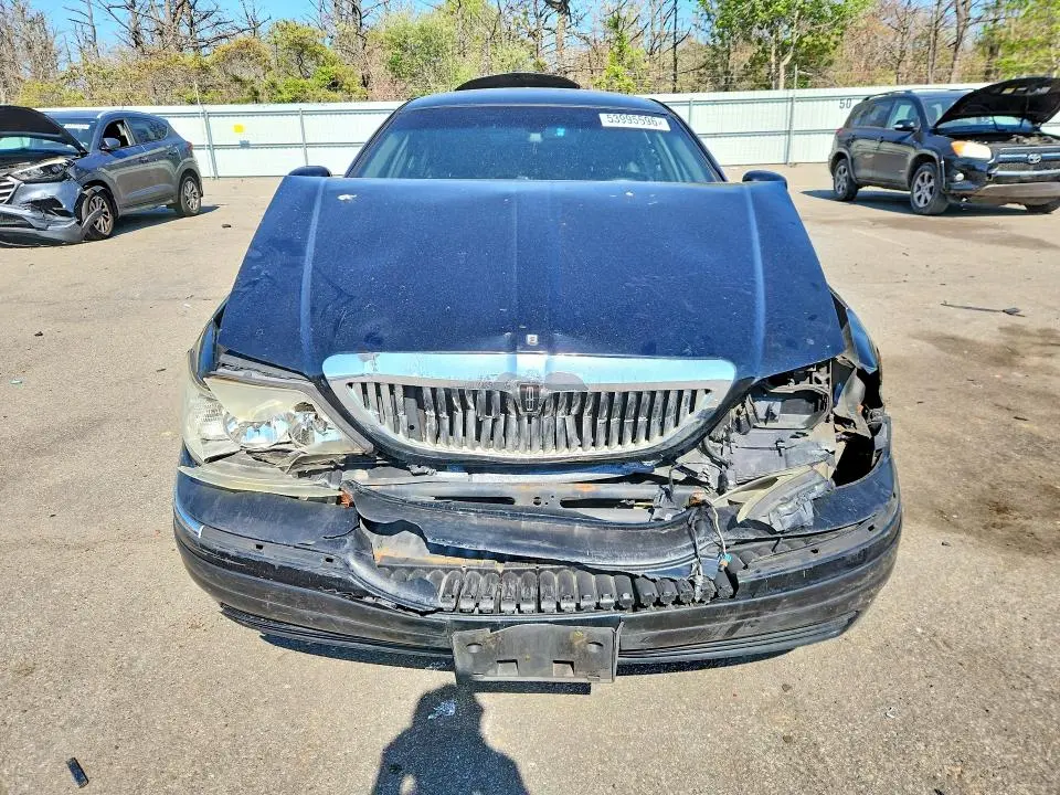 2011 LINCOLN TOWN CAR EXECUTIVE L  