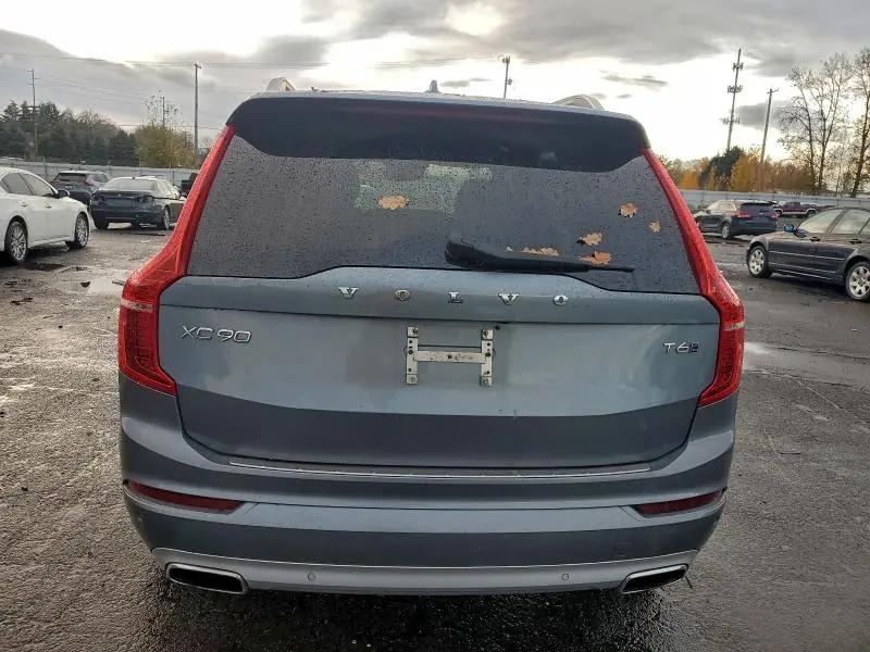 2018 VOLVO XC90 T6  