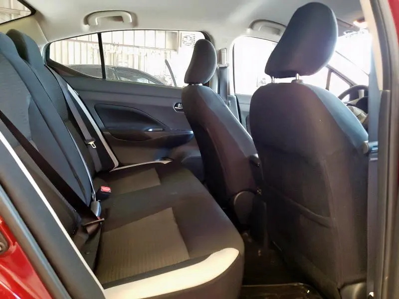 2022 NISSAN VERSA SV  