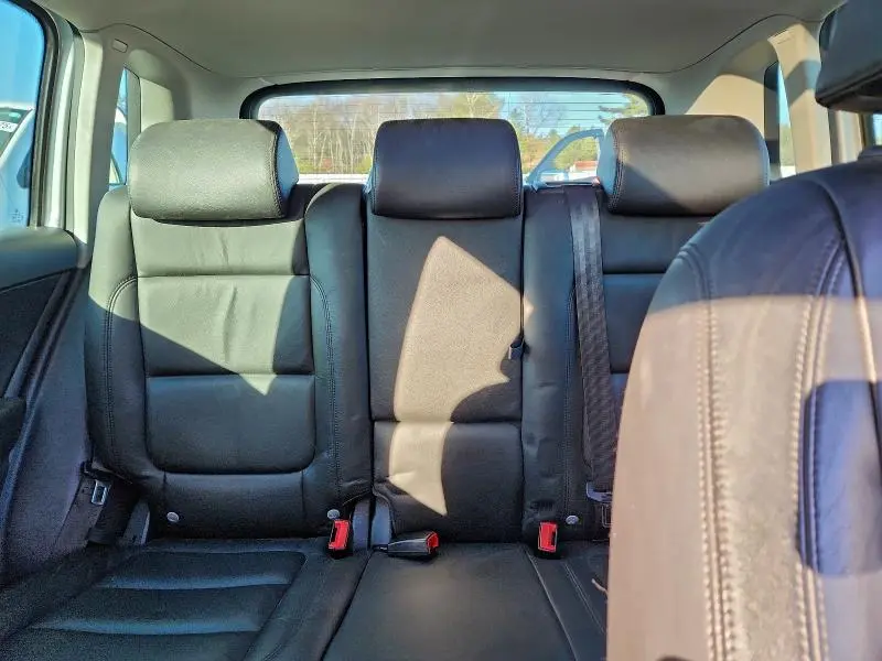 2011 VOLKSWAGEN TIGUAN S  