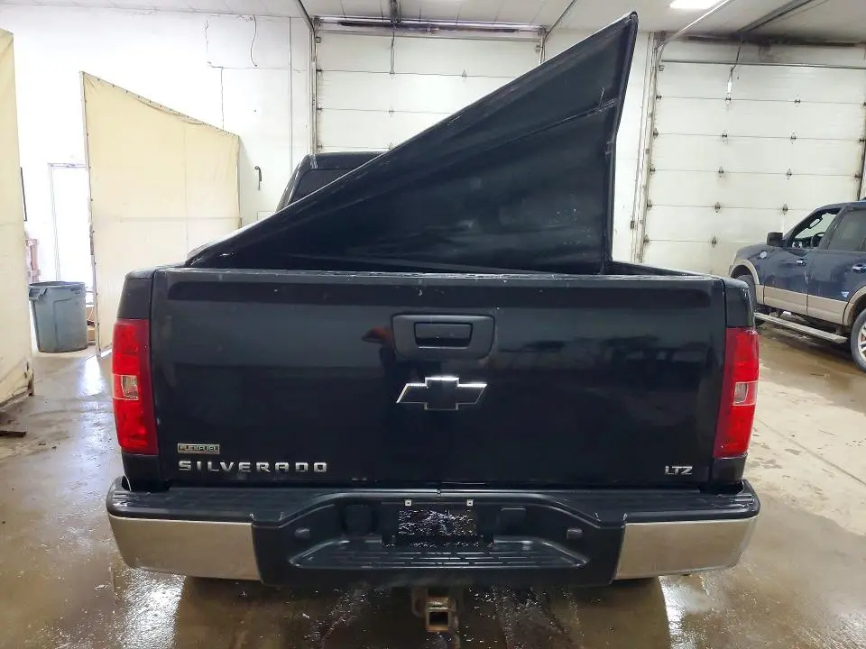 2011 CHEVROLET SILVERADO K1500 LTZ  