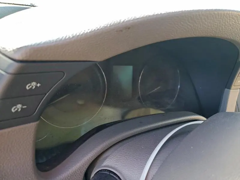 2011 INFINITI G37 BASE  