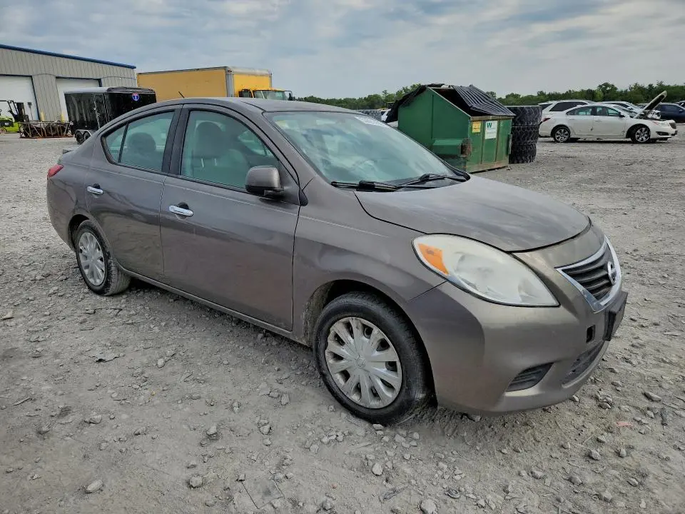 2014 NISSAN VERSA 1.6 SV  