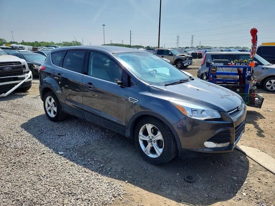 2015 FORD ESCAPE SE  