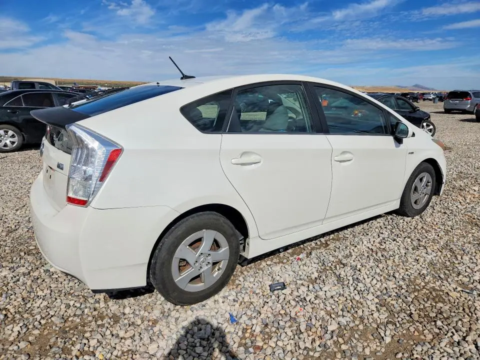 2010 TOYOTA PRIUS II  