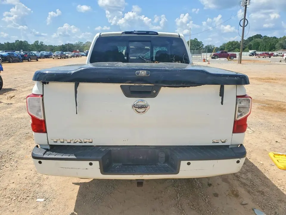 2017 NISSAN TITAN SV  