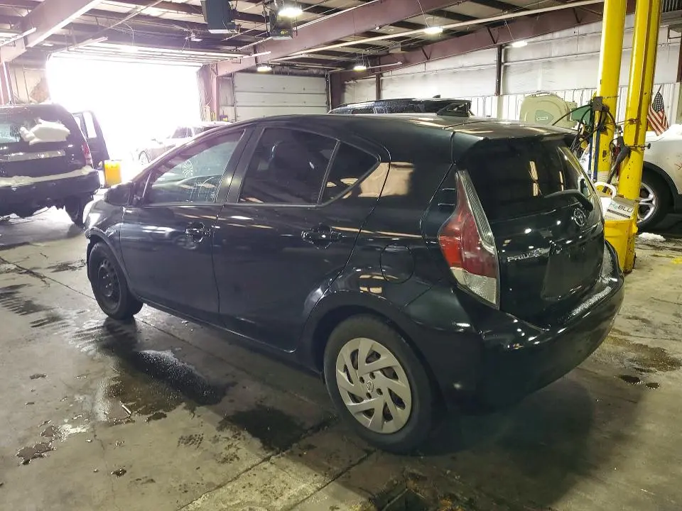 2016 TOYOTA PRIUS C TWO  