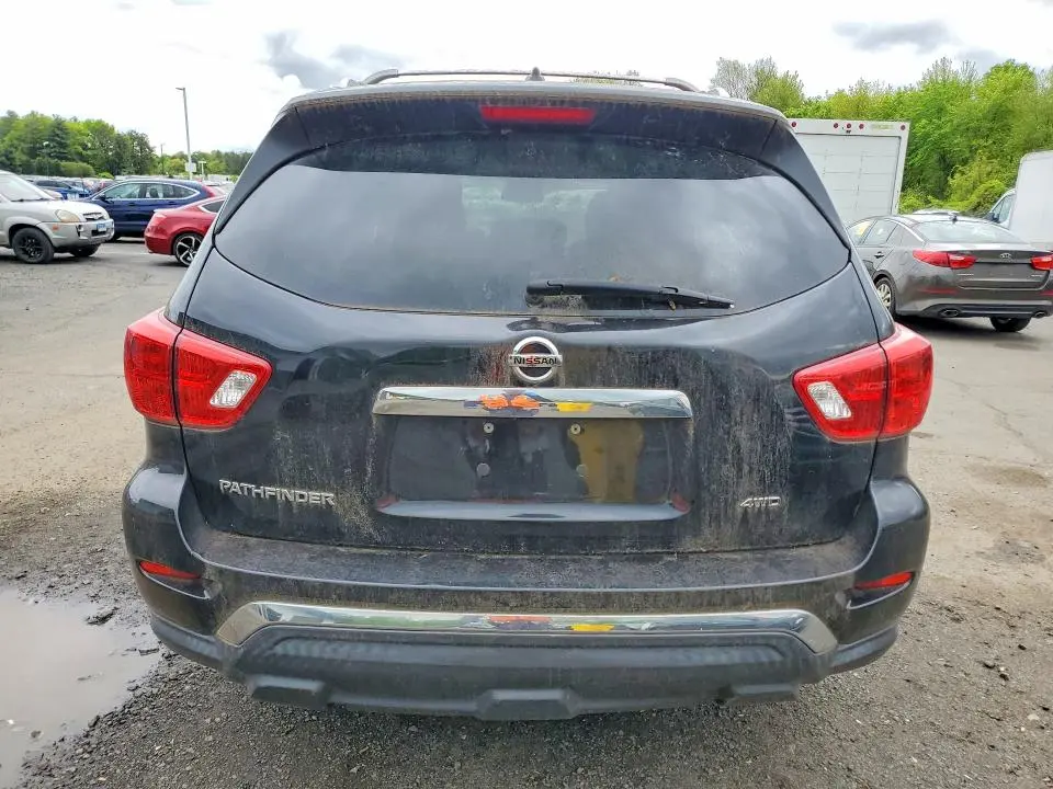 2018 NISSAN PATHFINDER S  