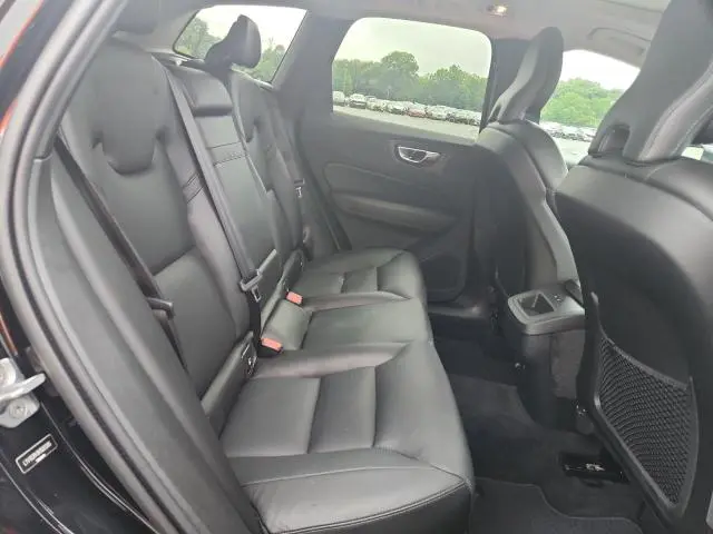 2019 VOLVO XC60 T5  