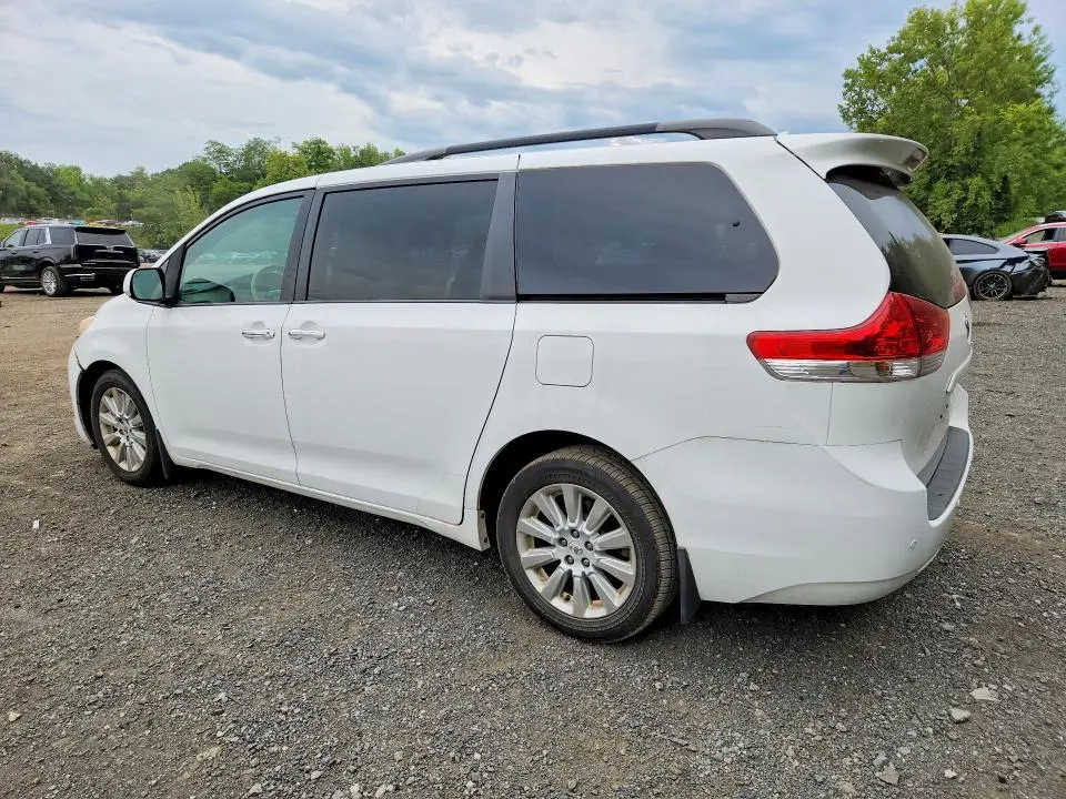 2012 TOYOTA SIENNA XLE 7-PASSENGER  