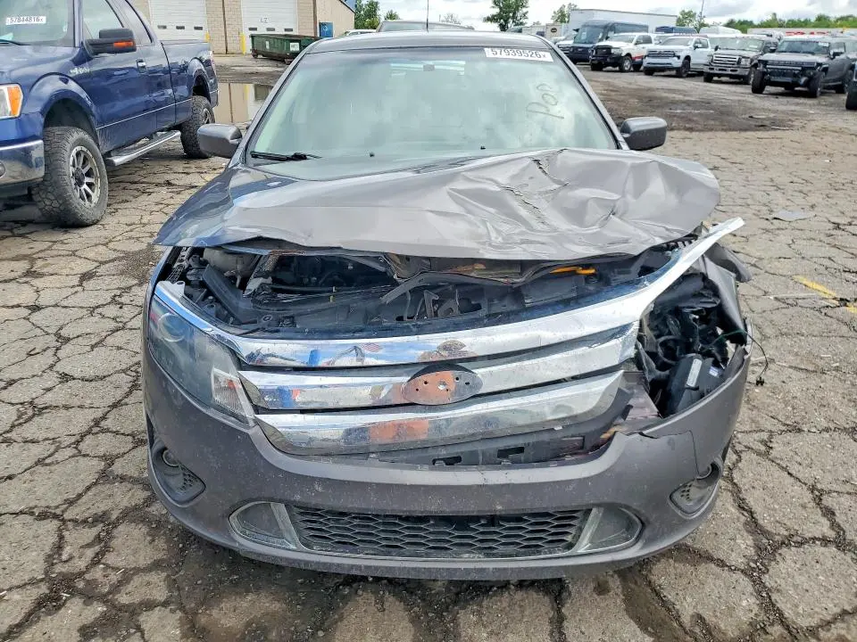 2011 FORD FUSION SE  