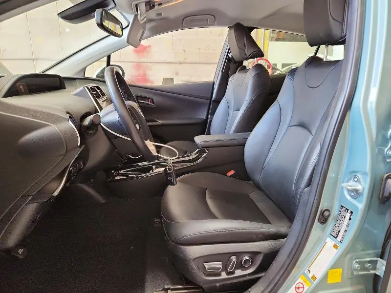 2016 TOYOTA PRIUS FOUR TOURING  