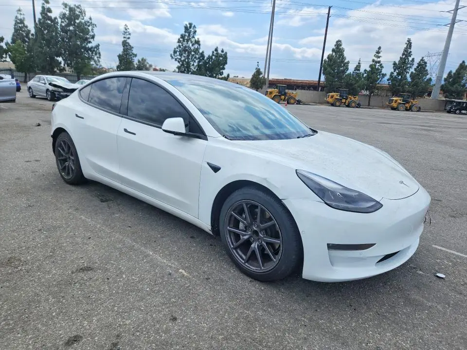 2021 TESLA MODEL 3   