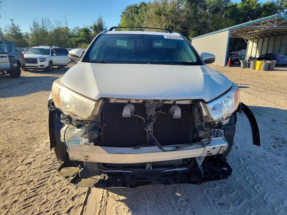 2016 TOYOTA HIGHLANDER XLE  