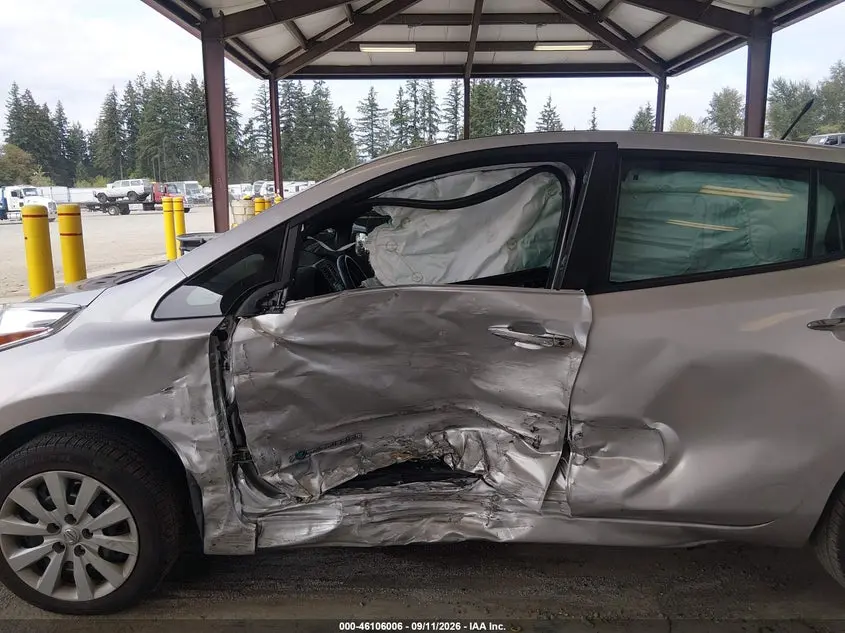 2013 NISSAN LEAF S