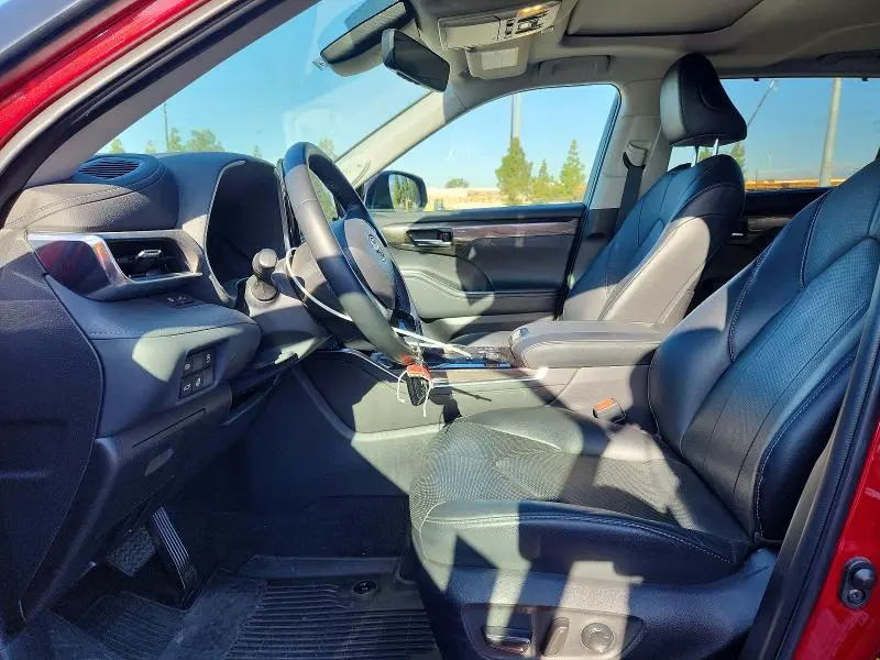 2023 TOYOTA HIGHLANDER LIMITED  