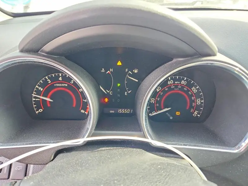 2011 TOYOTA HIGHLANDER SE  