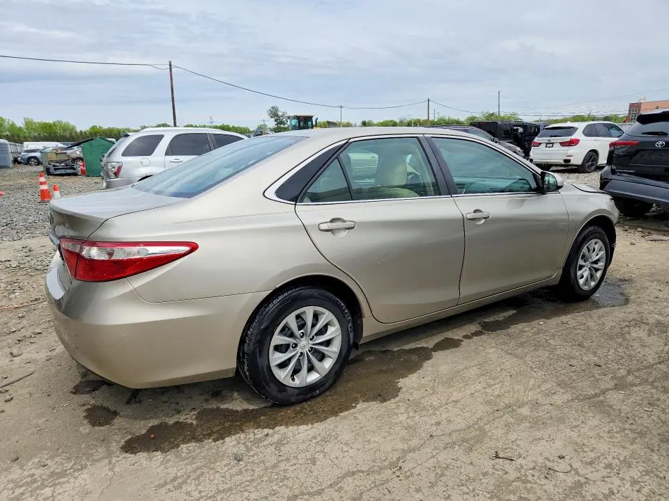 2017 TOYOTA CAMRY LE  