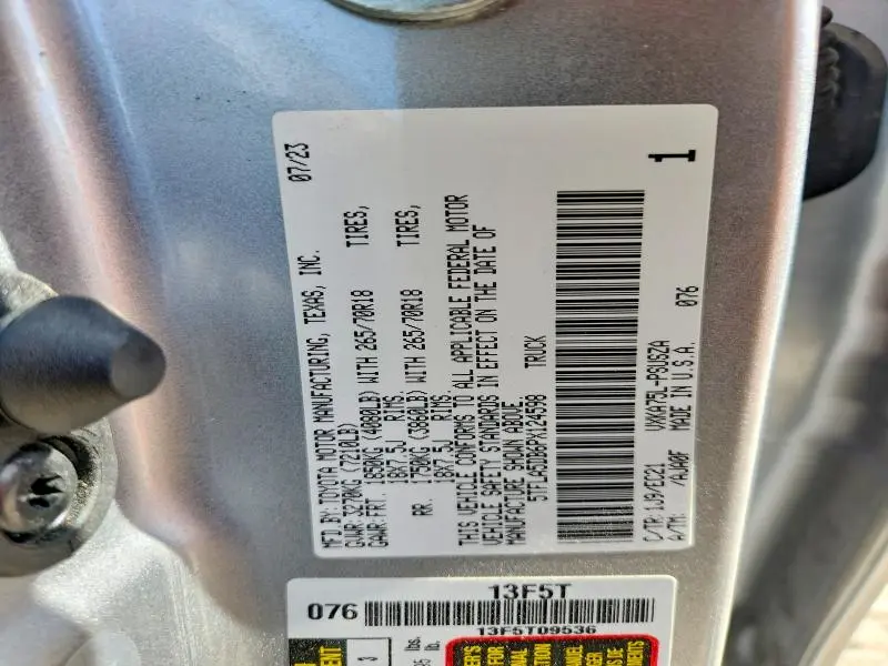 2023 TOYOTA TUNDRA SR5  