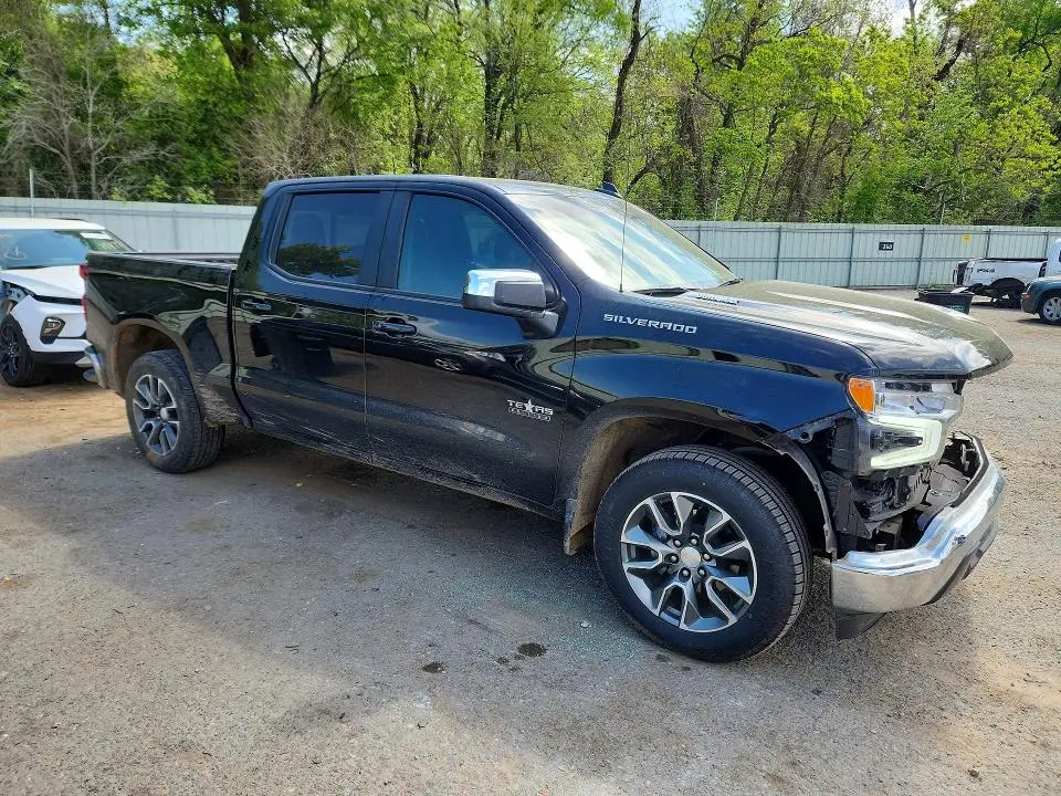 2024 CHEVROLET SILVERADO C1500 LT  