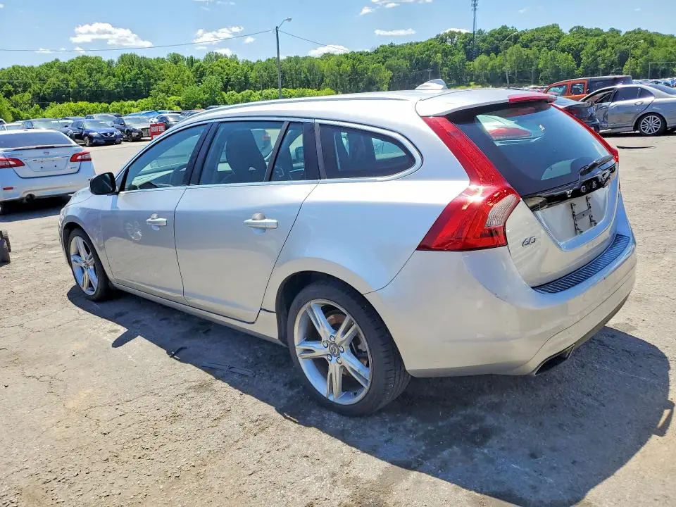 2016 VOLVO V60 T5 PREMIER  