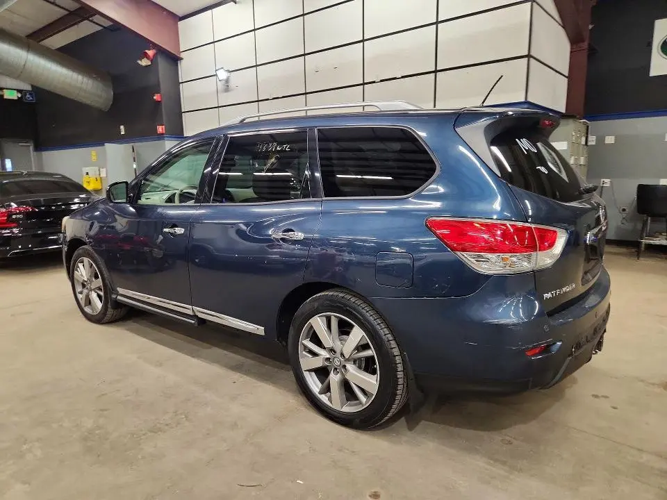 2013 NISSAN PATHFINDER S  