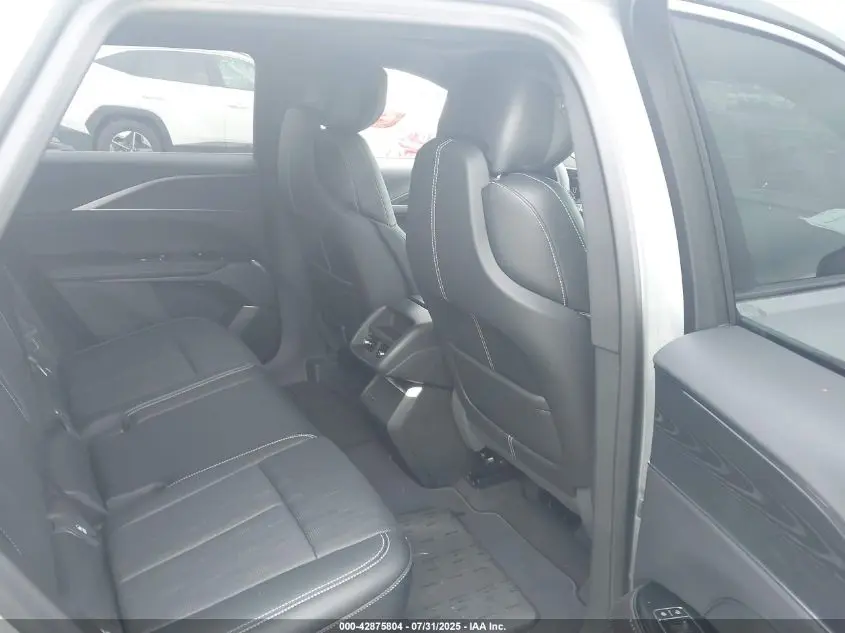 2025 CADILLAC LYRIQ LUXURY W/1SC