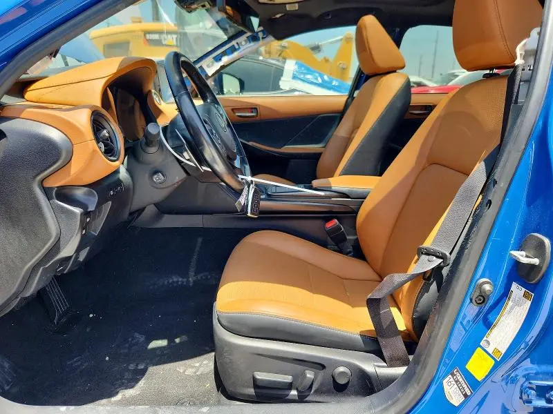 2023 LEXUS IS 300  