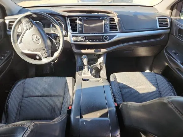 2016 TOYOTA HIGHLANDER LE  