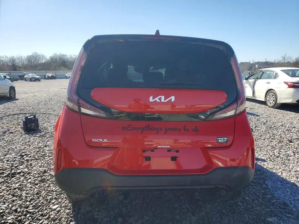 2024 KIA SOUL LX  