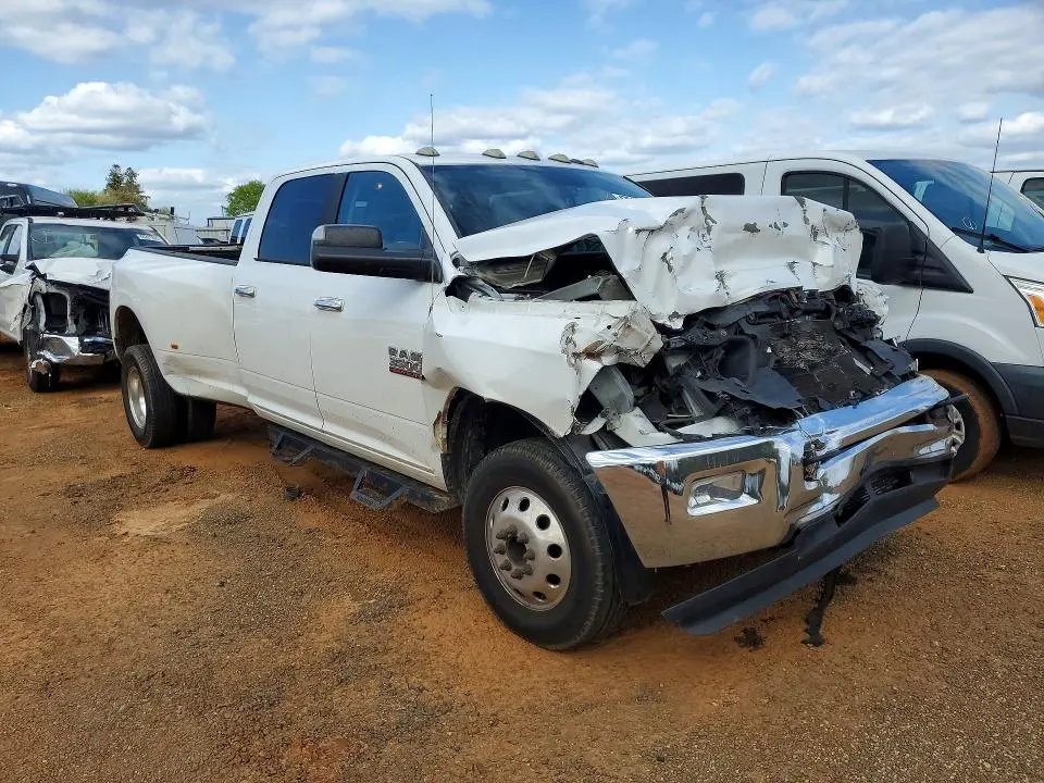2017 RAM 3500 SLT  