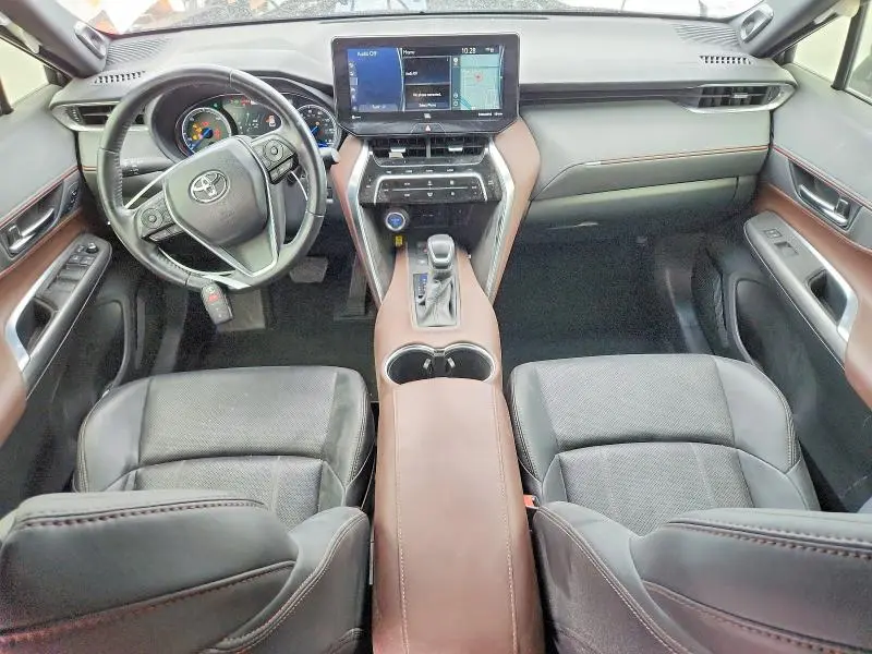2021 TOYOTA VENZA XLE  