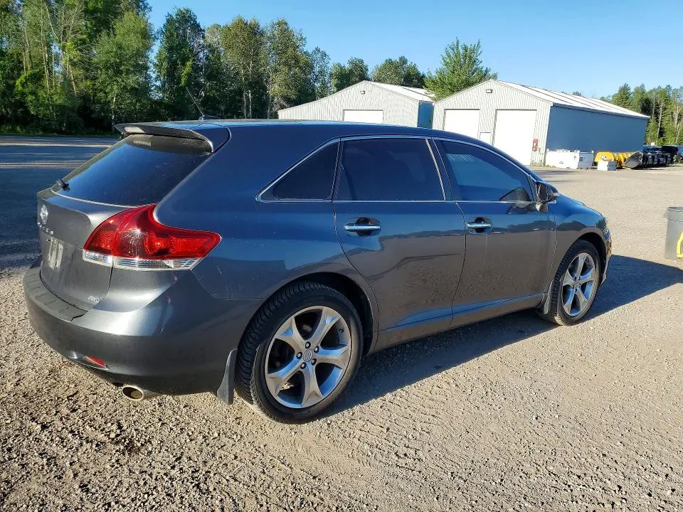 2013 TOYOTA VENZA LE  