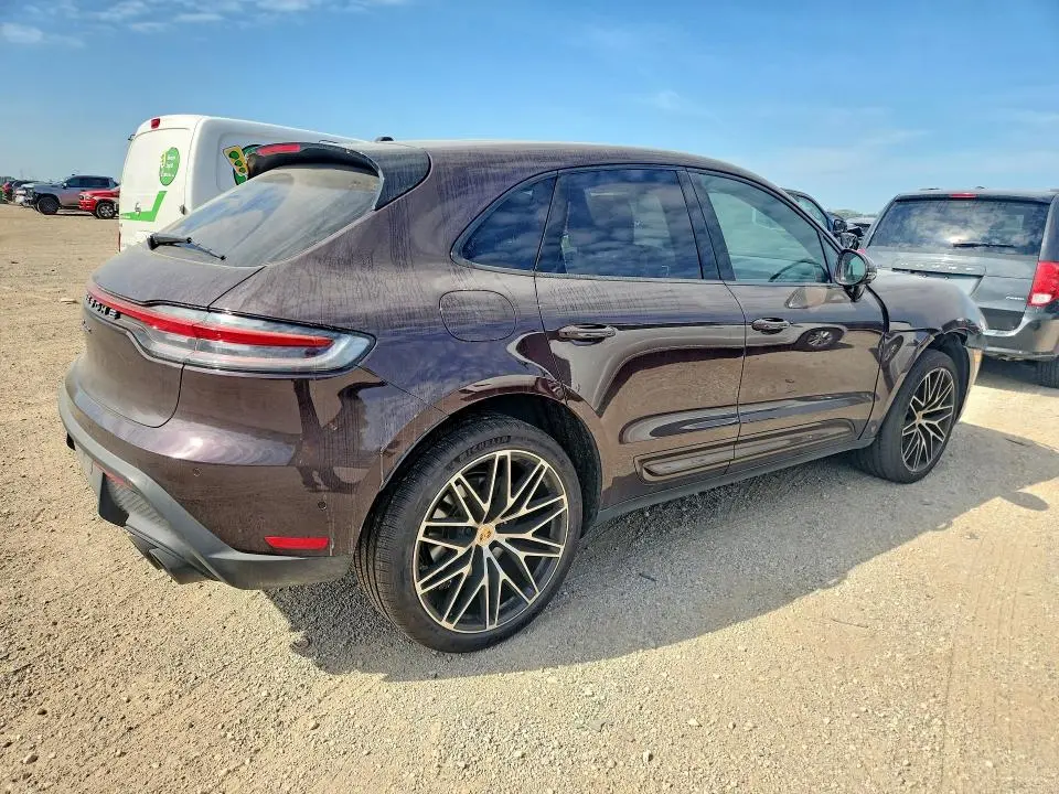2023 PORSCHE MACAN BASE  