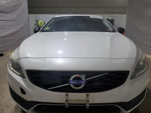 2017 VOLVO V60 CROSS COUNTRY PREMIER  