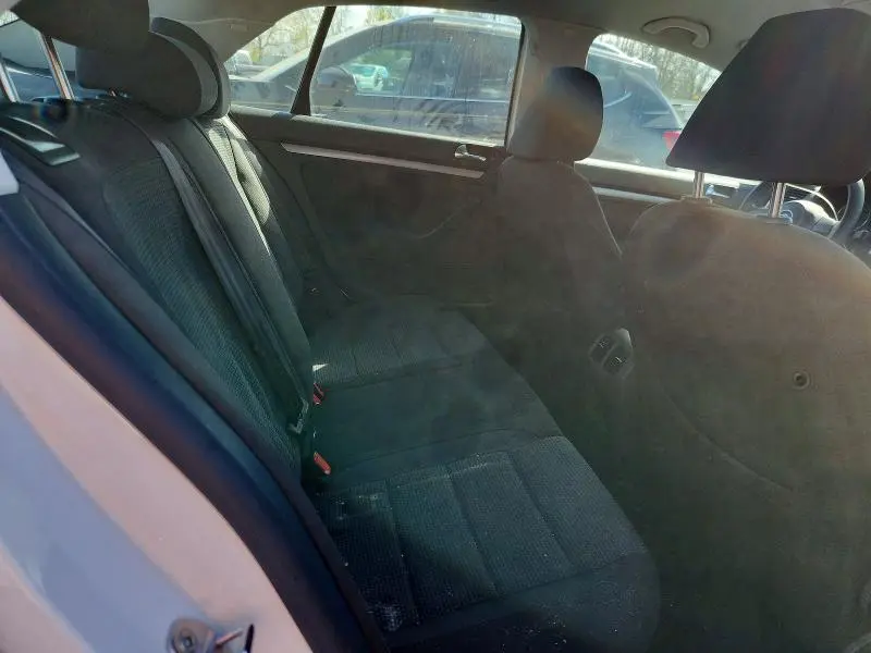 2010 VOLKSWAGEN JETTA S  