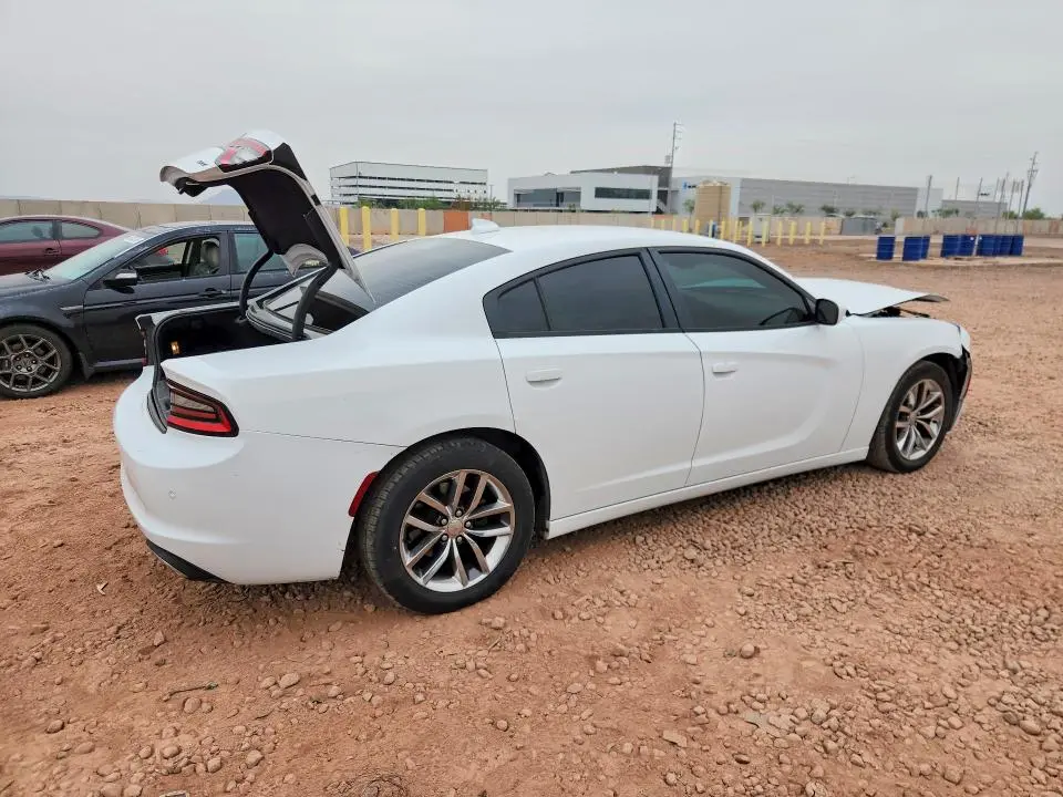 2016 DODGE CHARGER SXT  