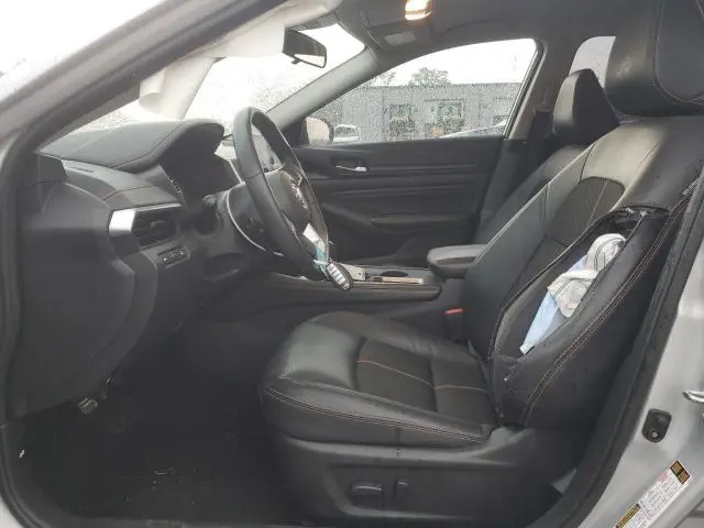 2022 NISSAN ALTIMA SR  